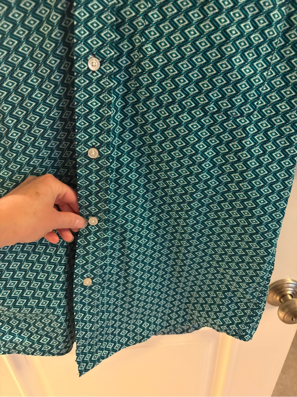 Ariat Geometric Short-Sleeve Button-Down Shirt - Picture 8 of 16